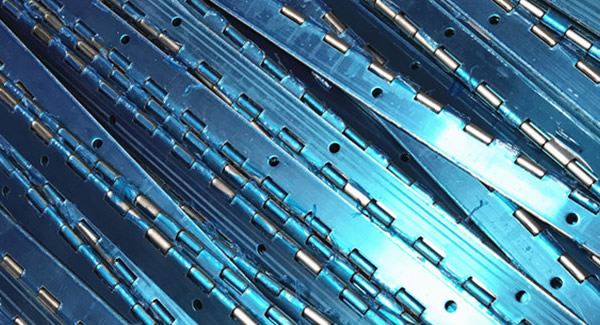 長(zhǎng)合頁(yè)，默默守護(hù)，連接無憂｜廣有五金＆東莞合頁(yè)?