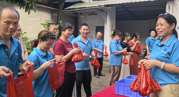 盛夏里的雙重甜蜜：藏在荔枝里的愛心與善意|廣有五金&東莞合頁?